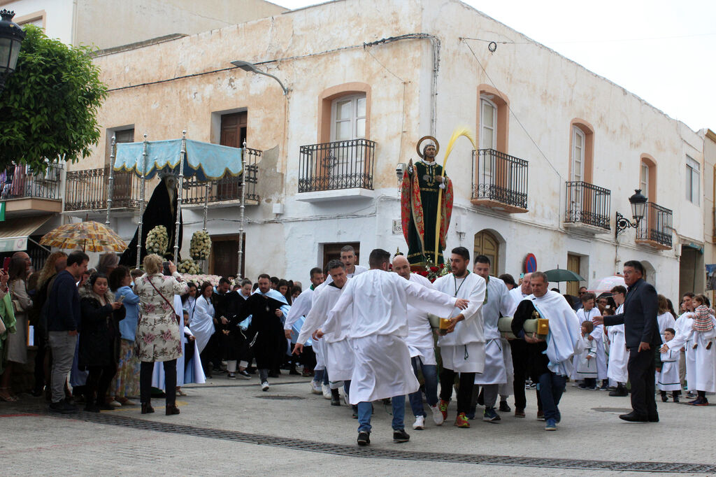 Las im&aacute;genes del Domingo de Resurrecci&oacute;n en Turre: carreras de San Juan